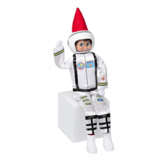 The Elf on the Shelf space boots complete the Clausmonaut look for adventurous play.