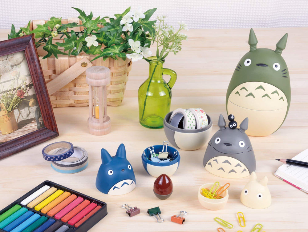 Ensky acorn nesting piece adds a charming detail