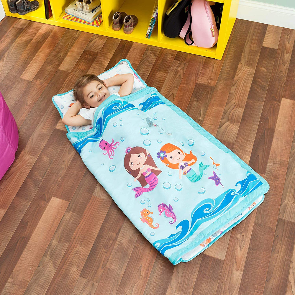 EVERYDAY KIDS nap mat with secure closure and straps to keep it compact.
