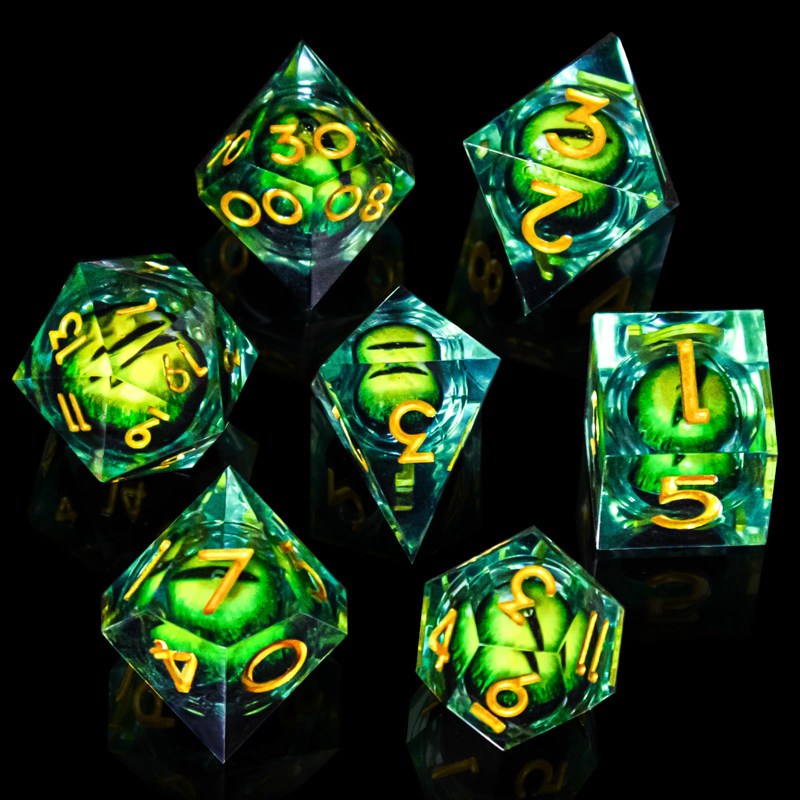 EZUO boxed DND dice set keeps everything secure during transport.