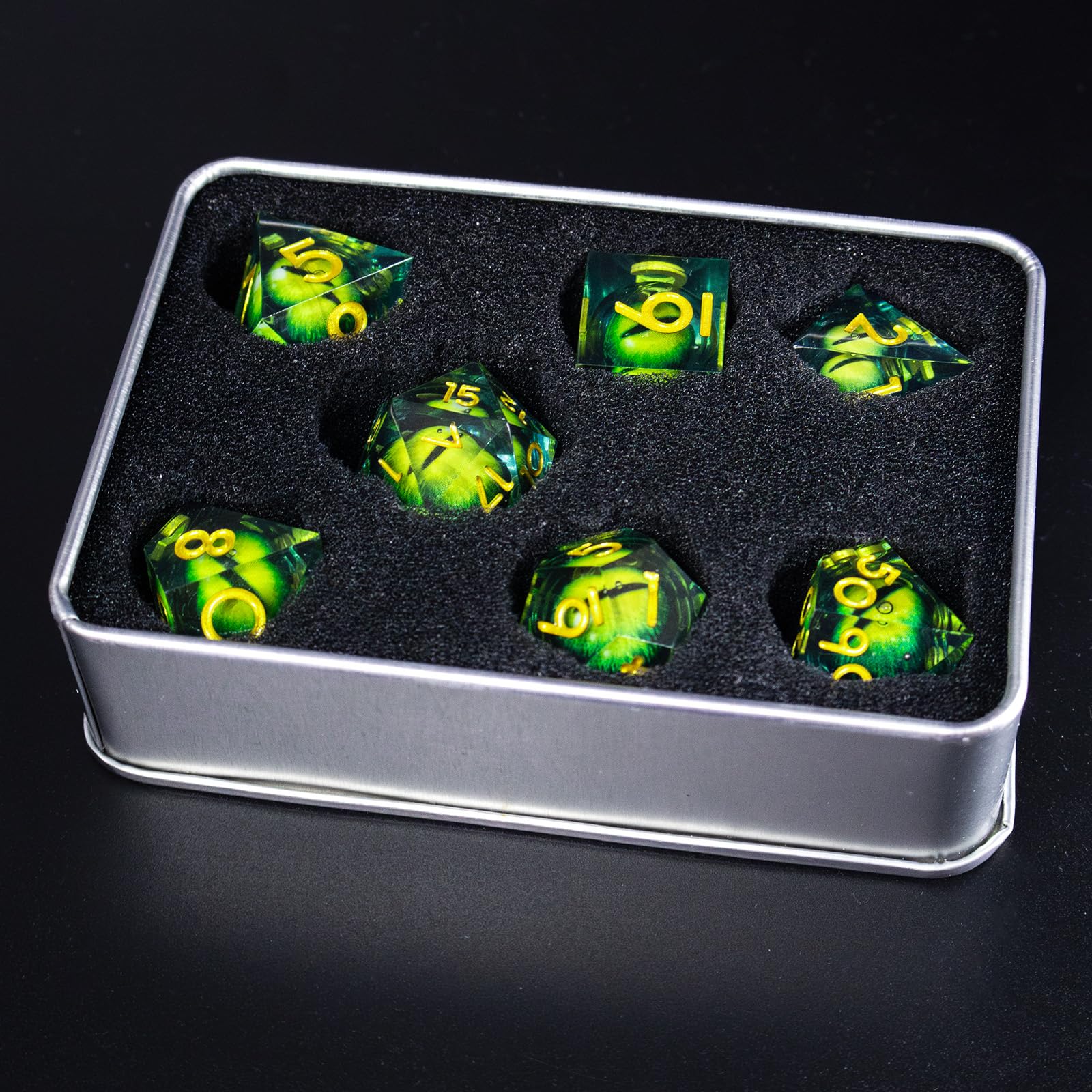 EZUO dragon eye dice enhance D&D sessions with dramatic visuals.