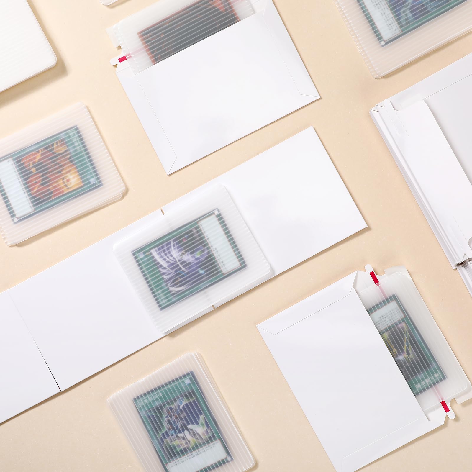 Faccito self-adhesive sealing enables quick, secure mailings.