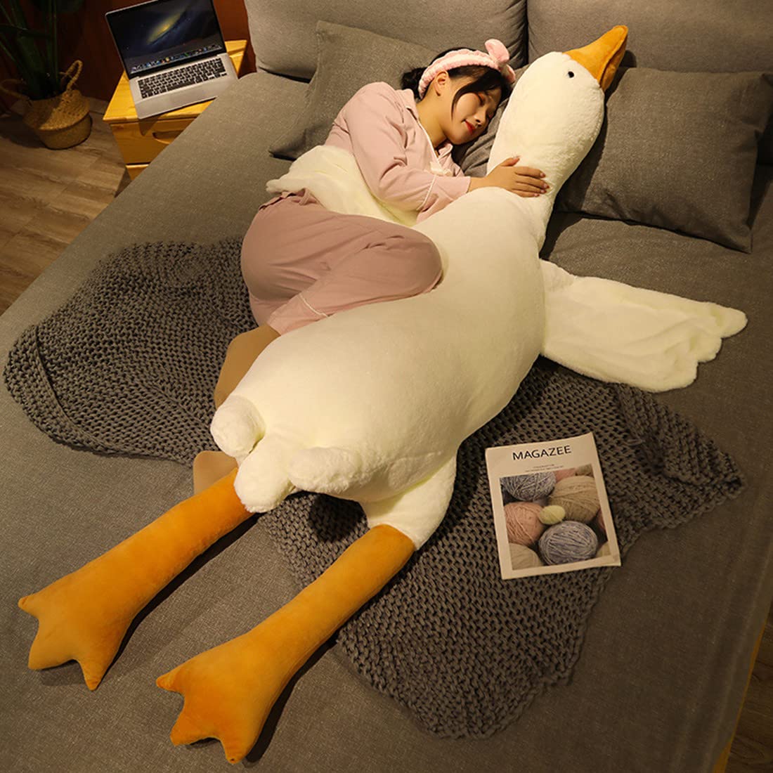 FANGYU goose stuffed animal pillow gift idea for kids and loved ones.