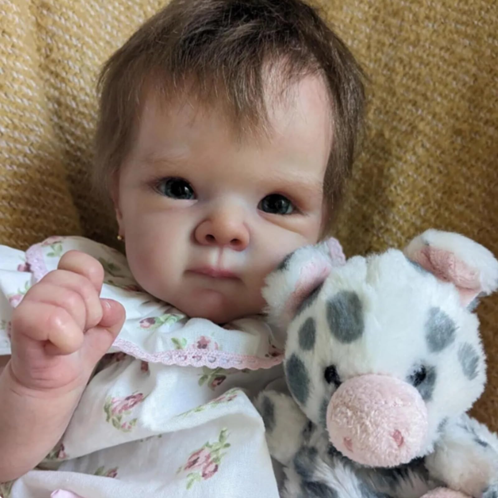 FASMAS Reborn doll with magnetic pacifier for soothing play