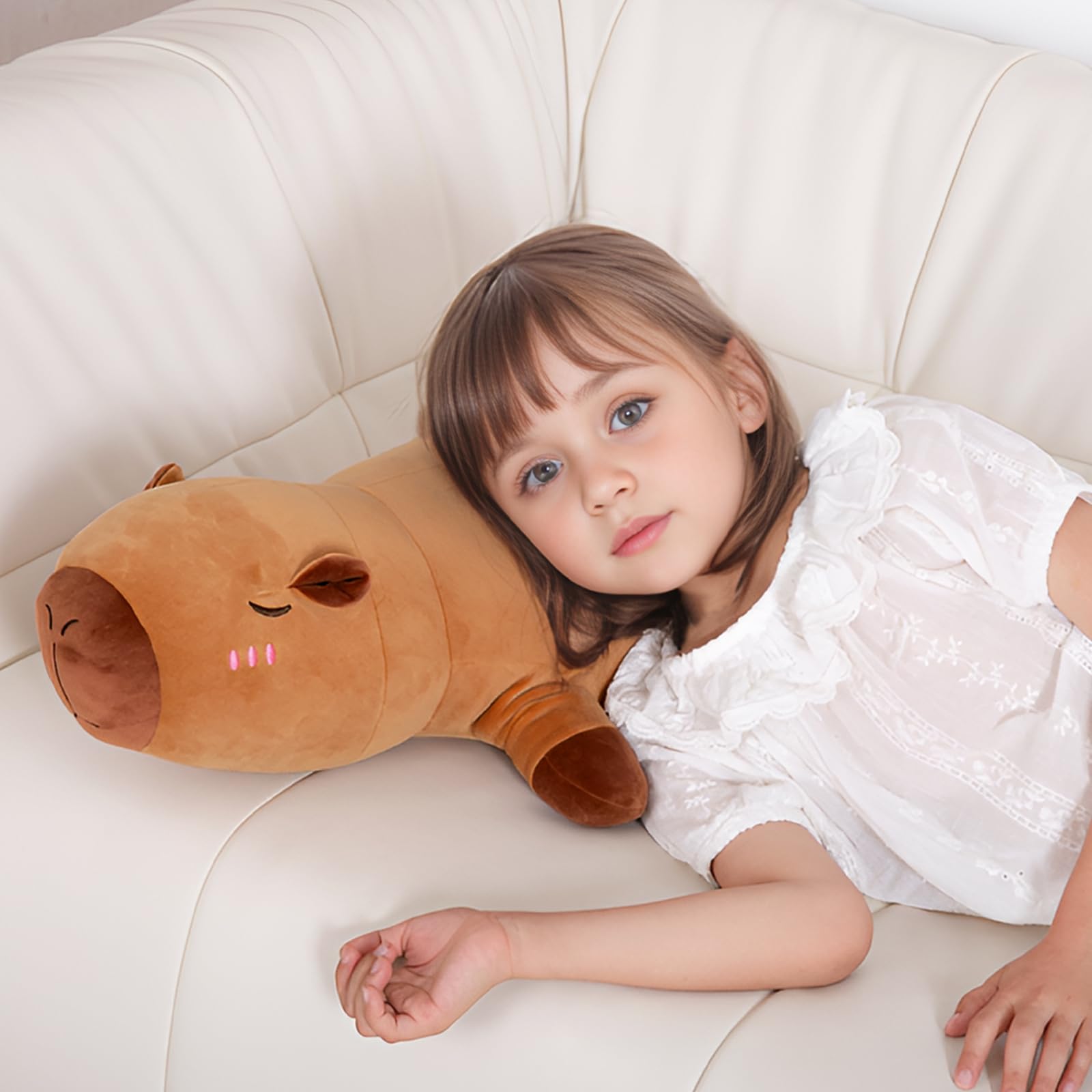 FFxiong capybara plush toy great for bedtime stories.