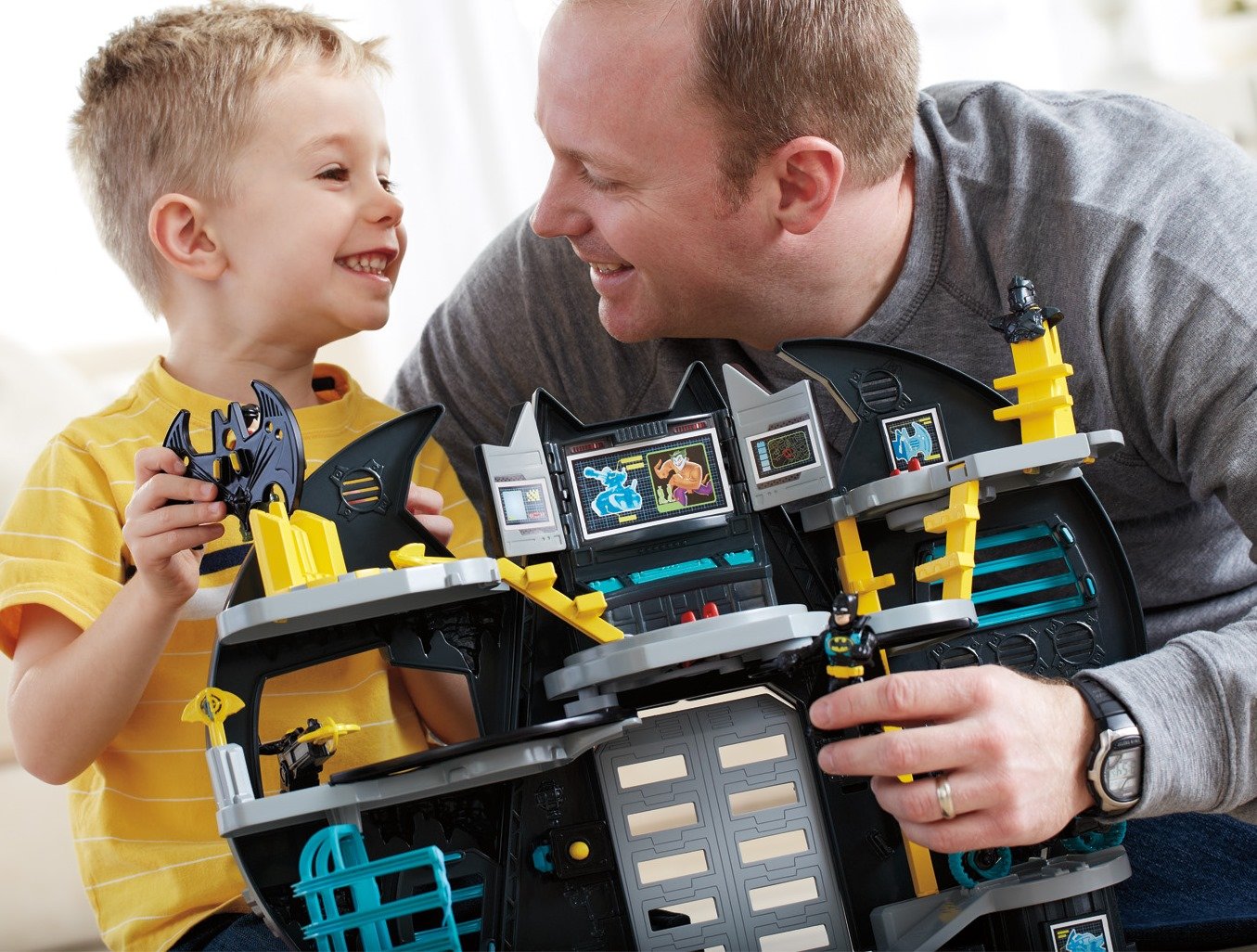 Fisher-Price Imaginext Robin figure inspires teamwork and heroic missions