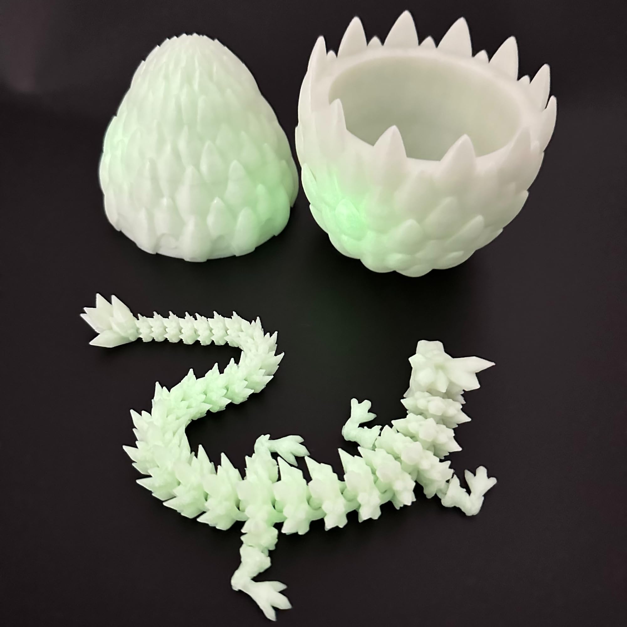 Flavery articulated dragon offers interactive display with tactile fascination.