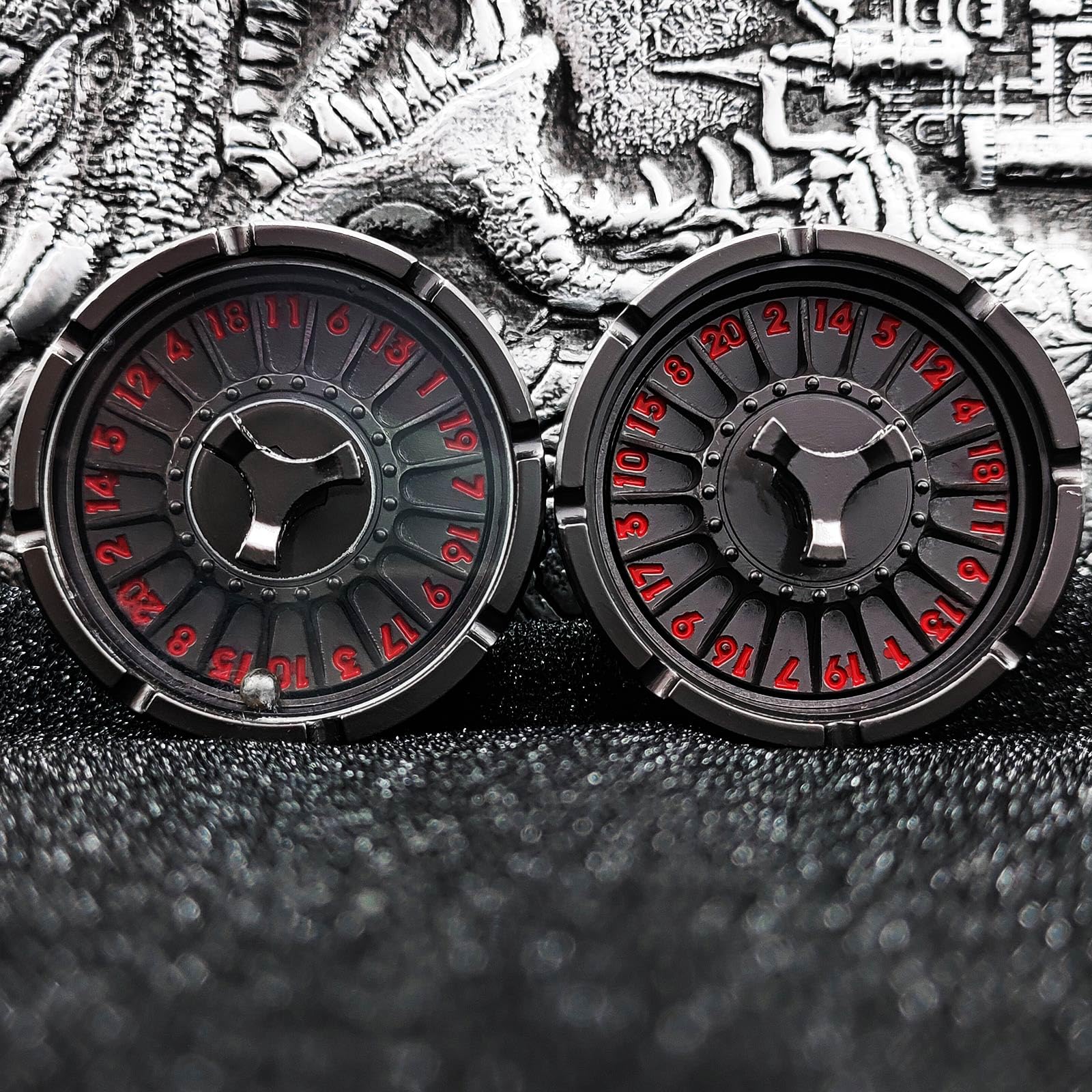 FLUEFOWL g20-dnd-roulette spinner with gift case, ideal for gifting to RPG enthusiasts.