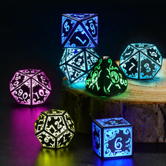 FONVGOGO Type-C charging cable powers the DND dice set quickly.