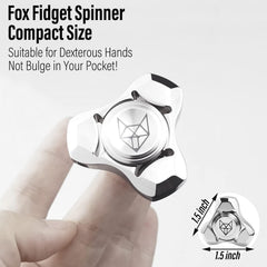 FREELOVE fox-inspired compact spinner side view highlights ergonomic grip.