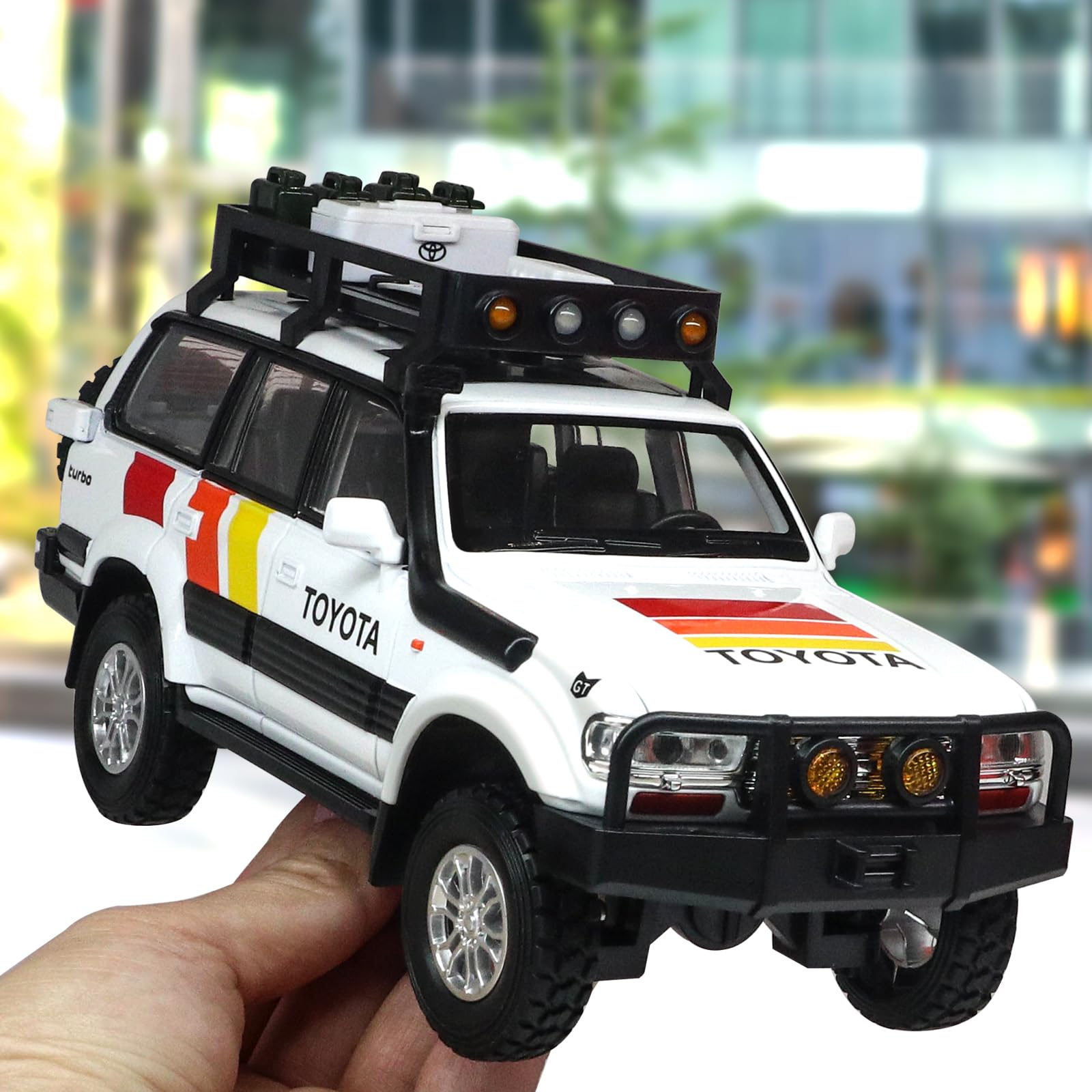 FRJV Land Cruiser LC80 pull-back action supports easy propulsion