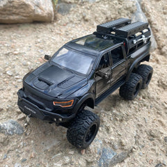 FRJV Mammoth 1/24 collectible model truck for display and gifting.