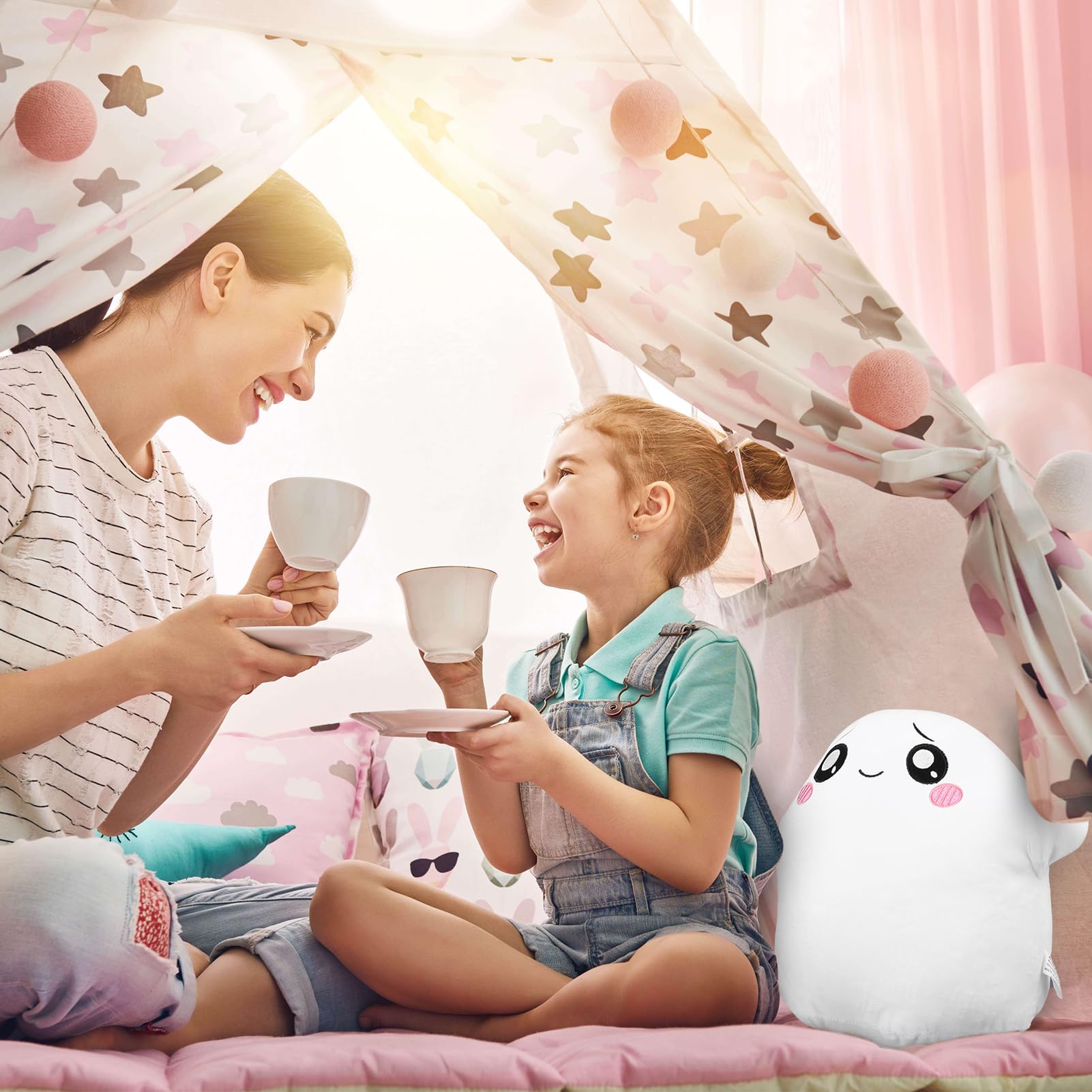 FRSHALOUIS Ghosty in a Halloween scene sparks imagination.