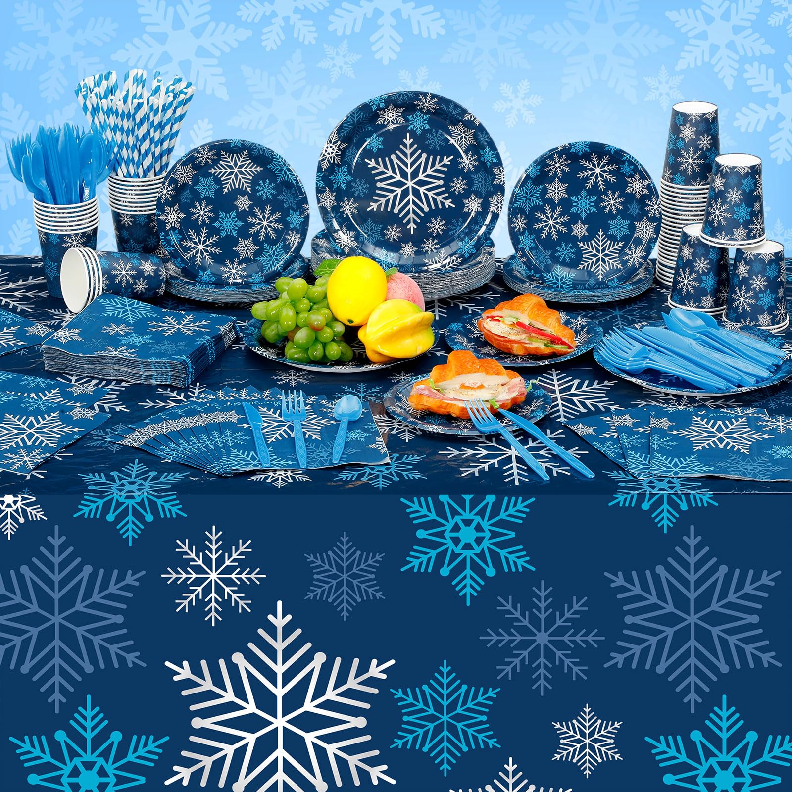 Funnymoom snowflake straws – convenient disposable beverage accessories.