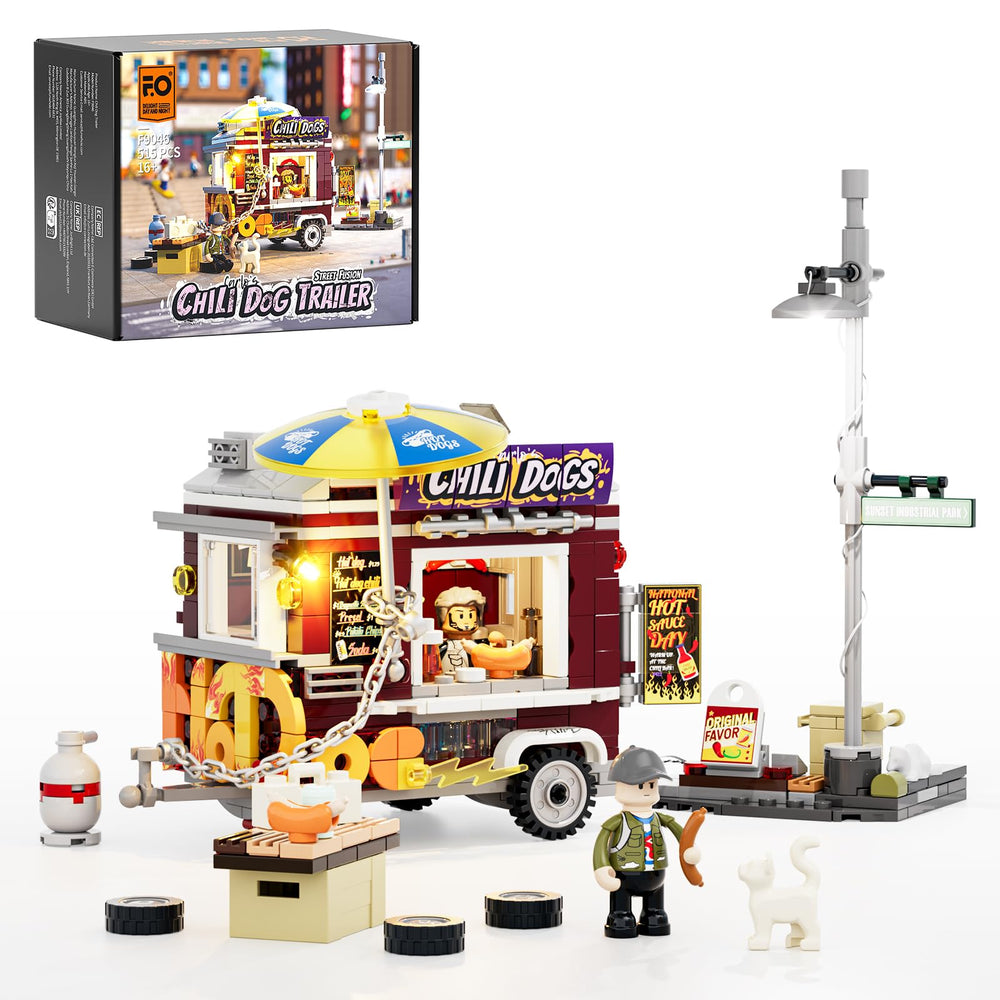 FUNWHOLE Chili Dog Trailer exterior with LED lighting highlighting street-food charm.