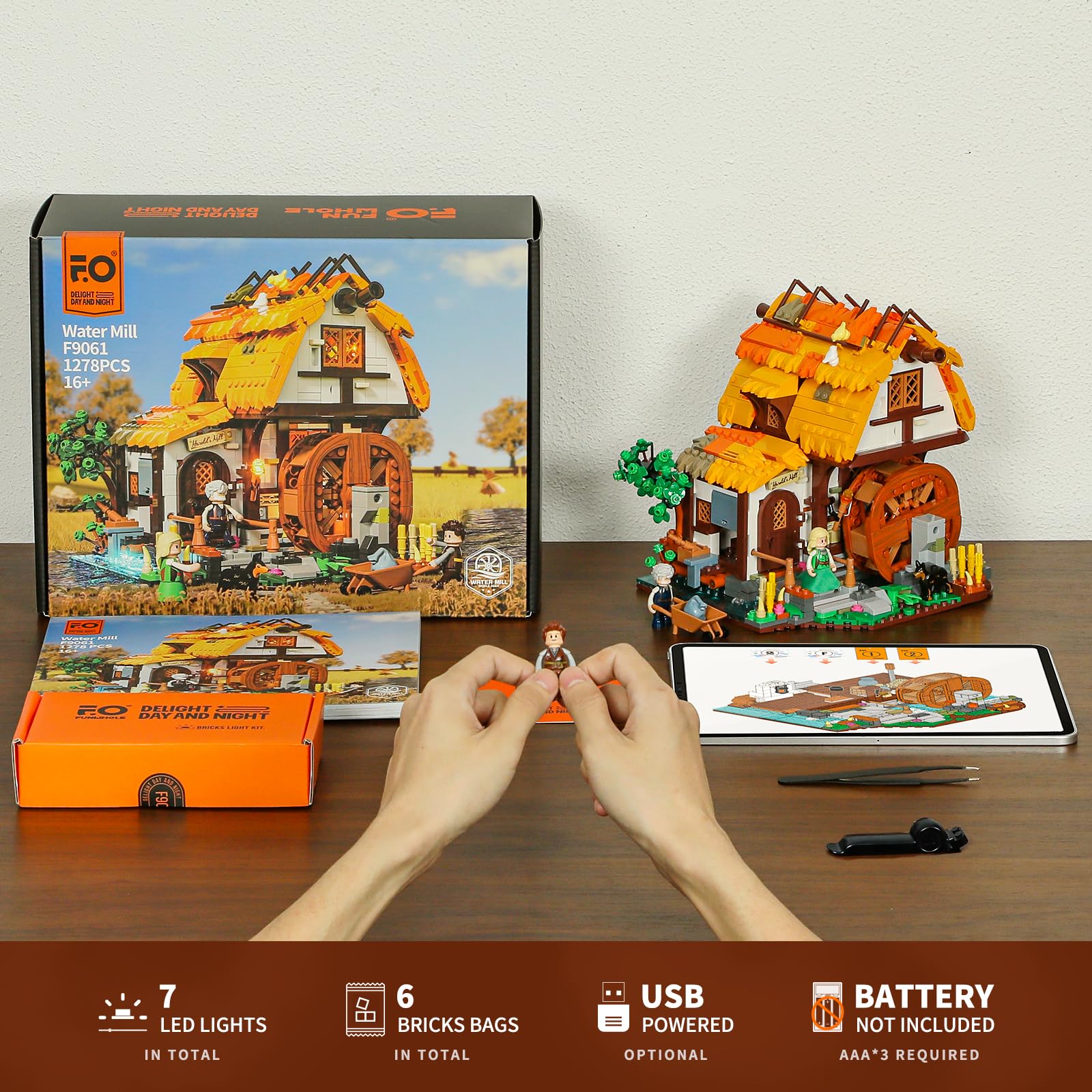 FUNWHOLE detailed countryside scene enhances display and play opportunities.