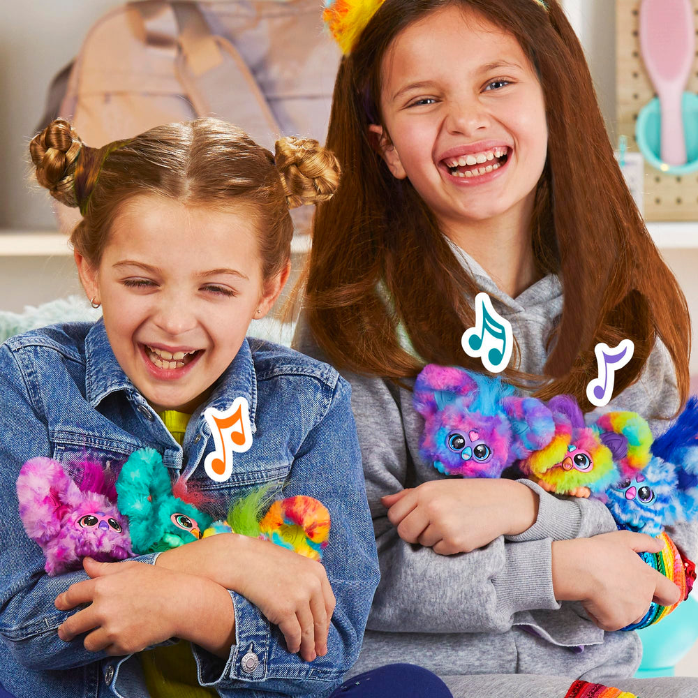 Furby Furblets Blue-White Fur: eye-catching color enhances sensory play.