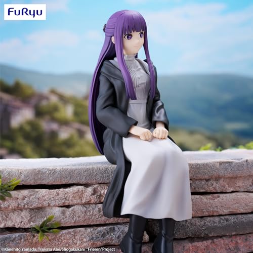 Furyu Frieren Fern figure side view highlighting sculpt details