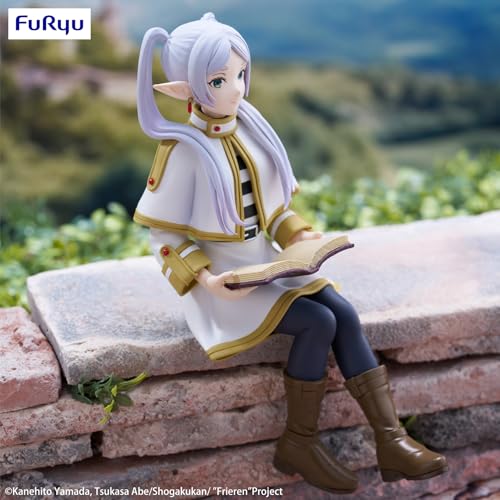 Furyu Frieren packaging protects and presents the figure.