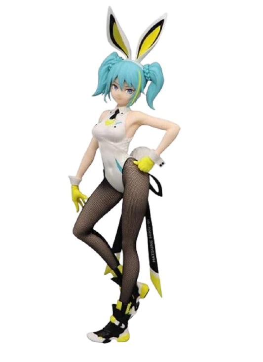 FURYU Hatsune Miku Bicute Bunnies Figure Street Ver base display for collectors.