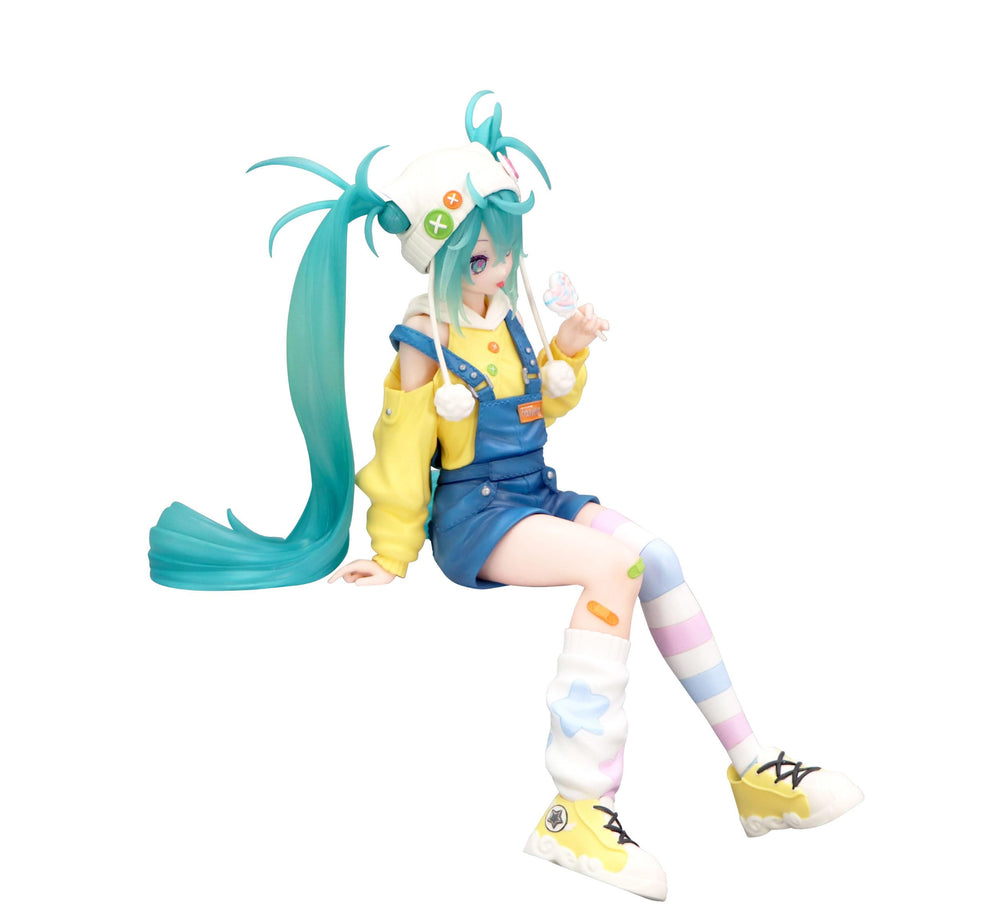 FuRyu Hatsune Miku Noodle Stopper Lollipop figure packaging and presentation.