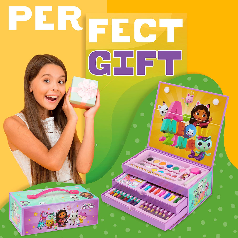 Gabby Dollhouse colouring pens provide smooth lines for doodles and stories.