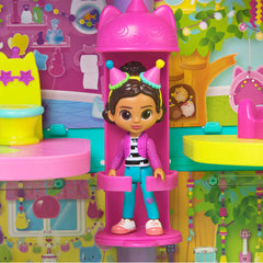 Gabby’s Dollhouse Delivery Tower reveals surprise accessories during imaginative builds