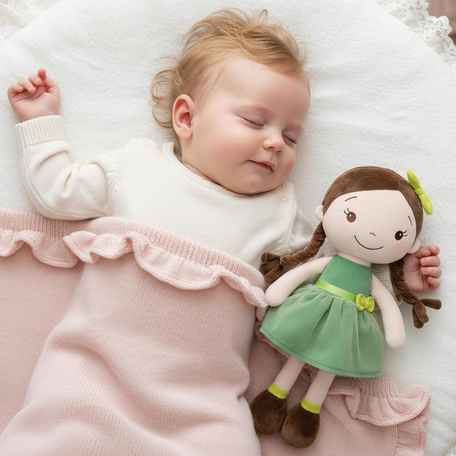 GAGAKU 12-inch doll lightweight at 2.5 oz for easy handling and portable play