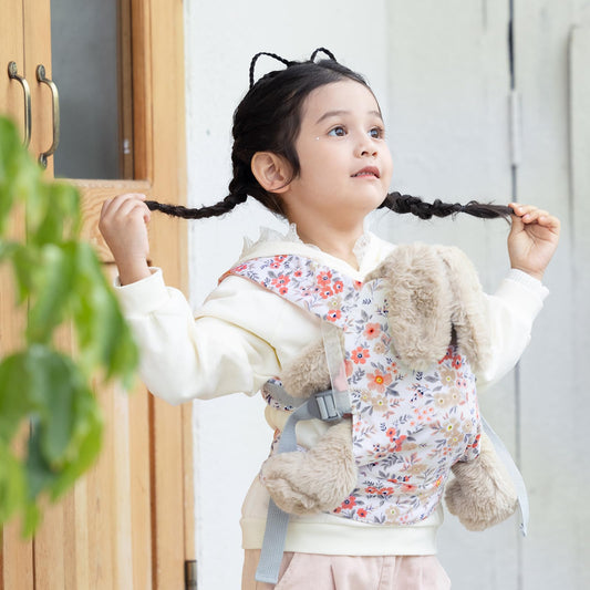 GAGAKU carrier with adjustable straps for growing kids' comfort and independence
