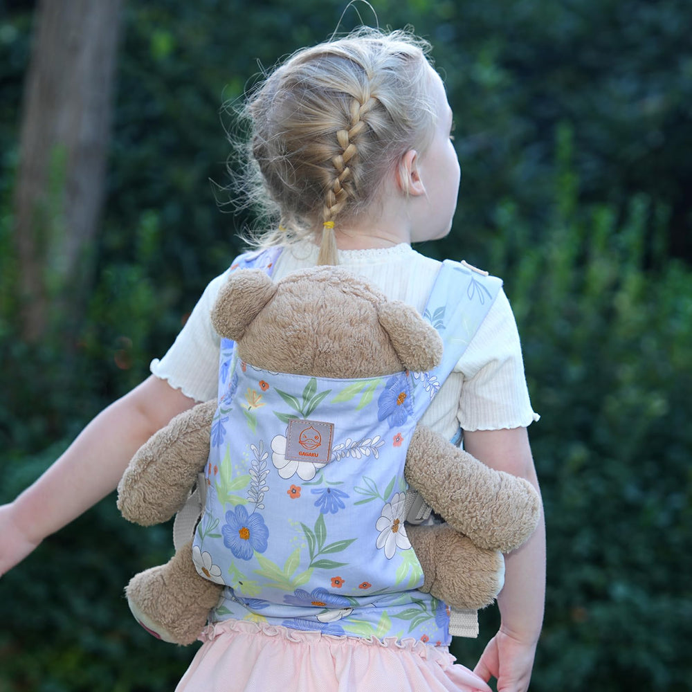 GAGAKU Baby Doll Carrier blue, back carry for easy supervision.