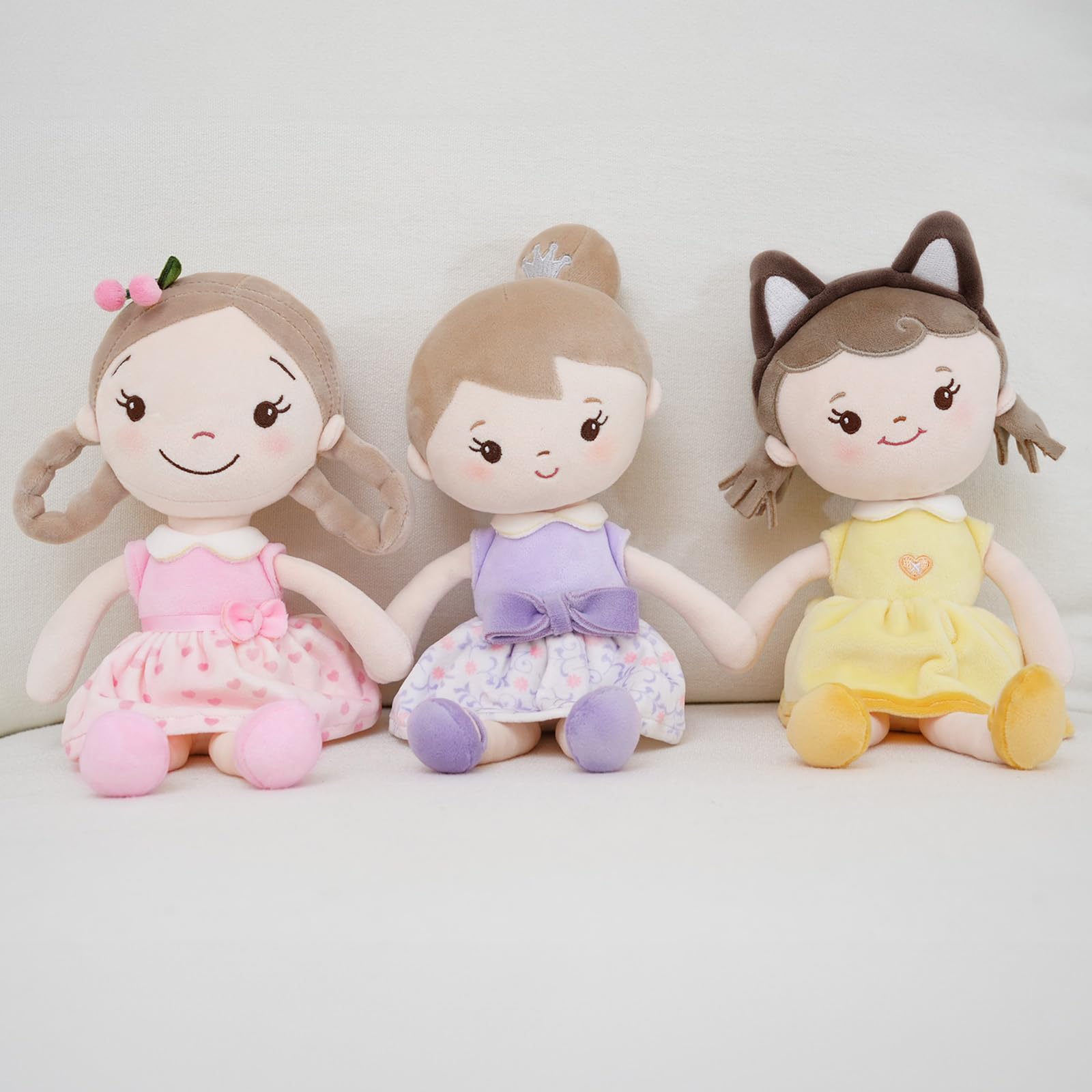 GAGAKU machine-washable plush doll for easy cleanup after playtime.