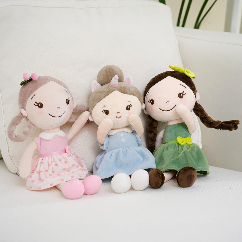 GAGAKU bedtime cuddle scene with plush doll and pillow