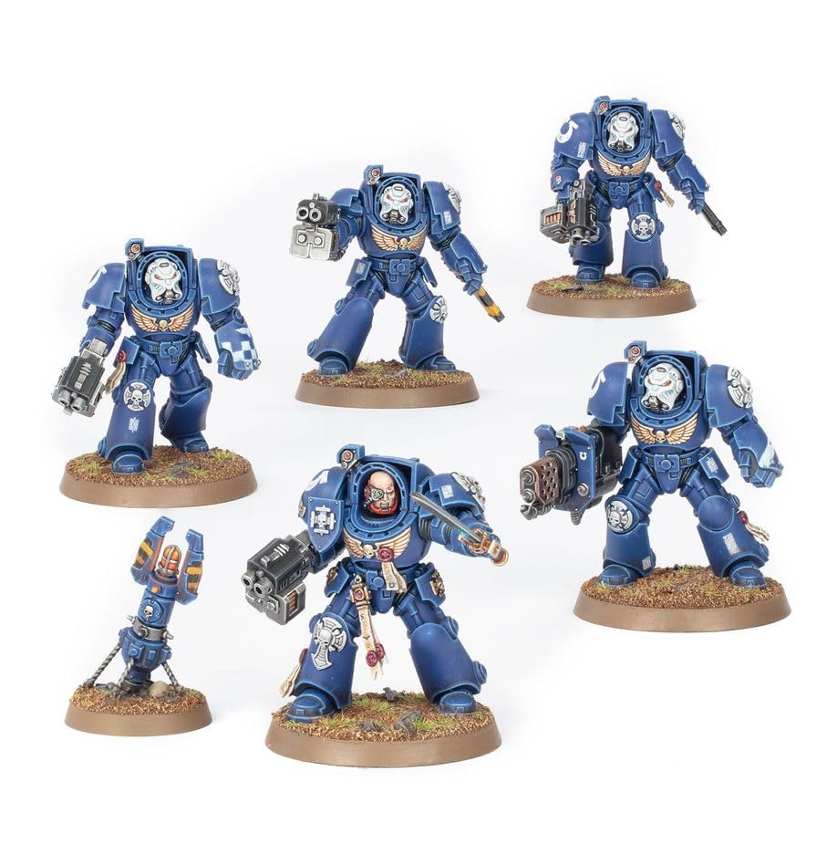 Games Workshop Space Marines Captain weapon options highlight versatile loadouts.