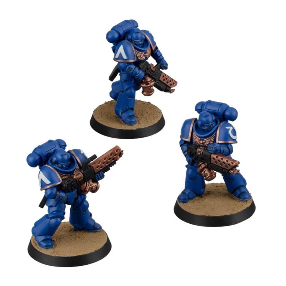 Games Workshop Space Marines Infernus Pose 2, great for dynamic tabletop setup.