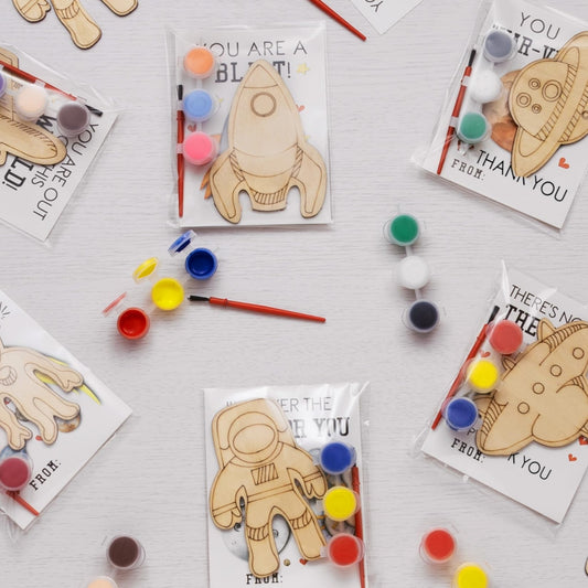 Geecozylife astronaut wood painting kit for galactic party creativity.