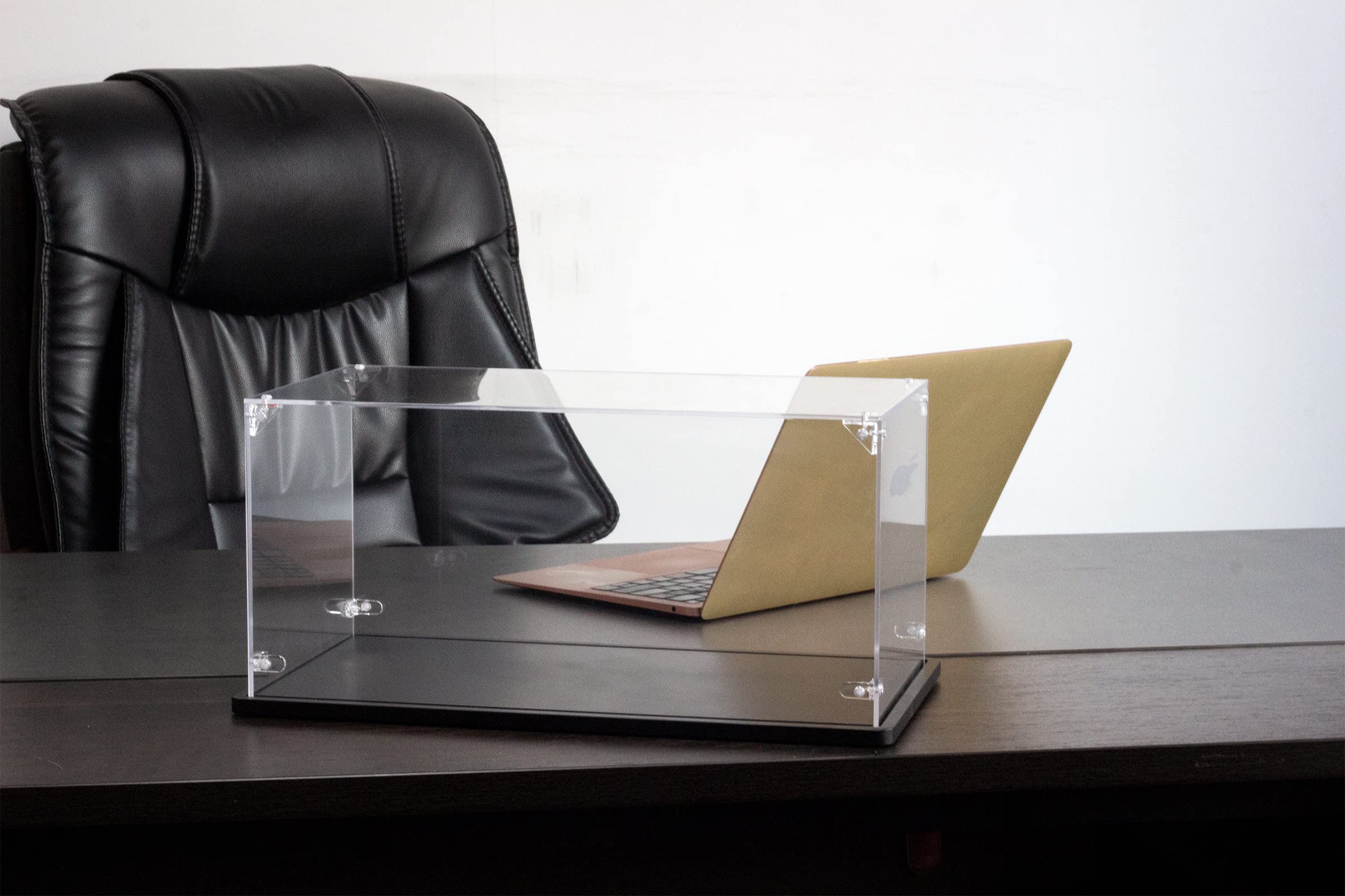 Gemutlich dustproof clear acrylic cover protects items while maintaining visibility