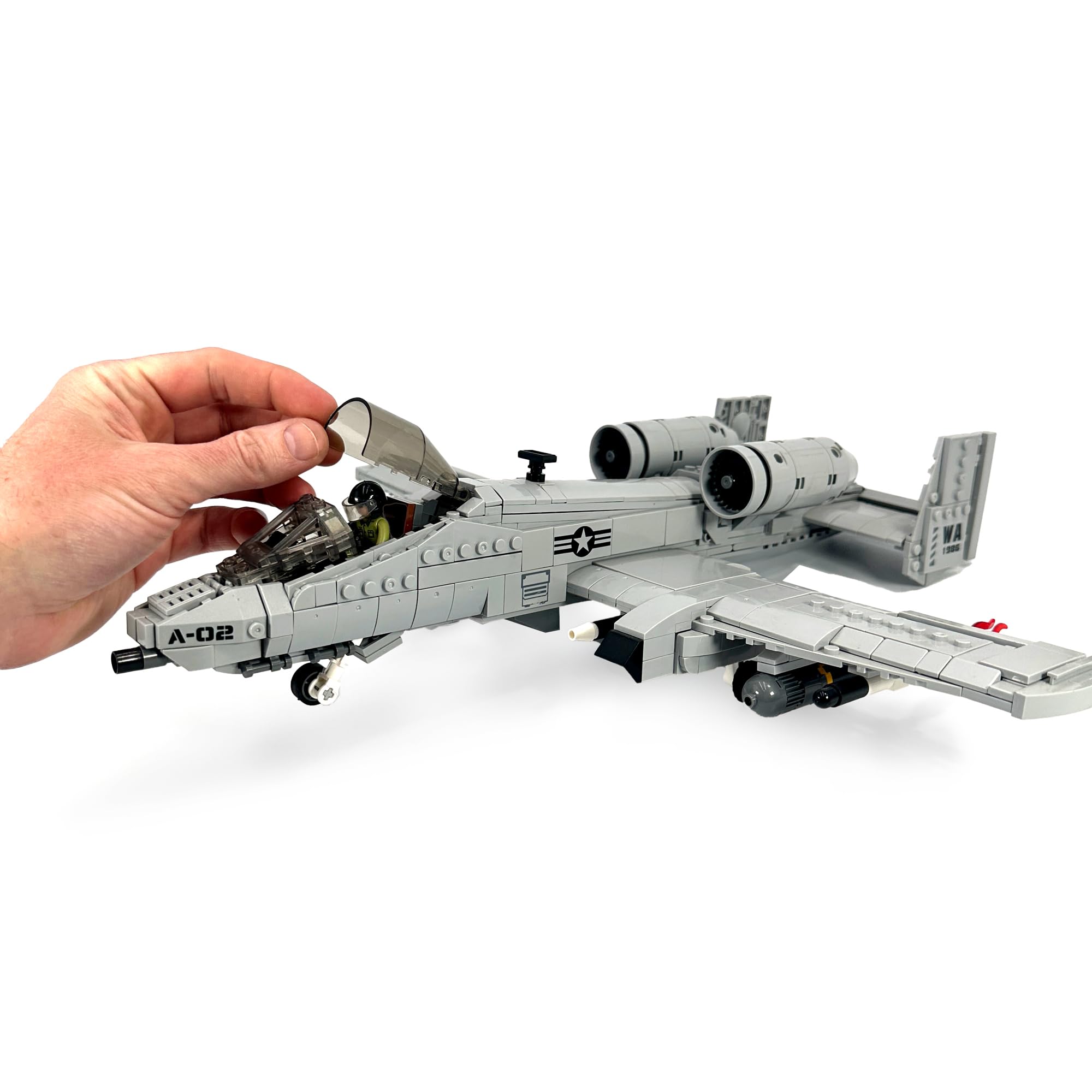 General Jim's A-10 Warthog movable flaps enable dynamic posing options