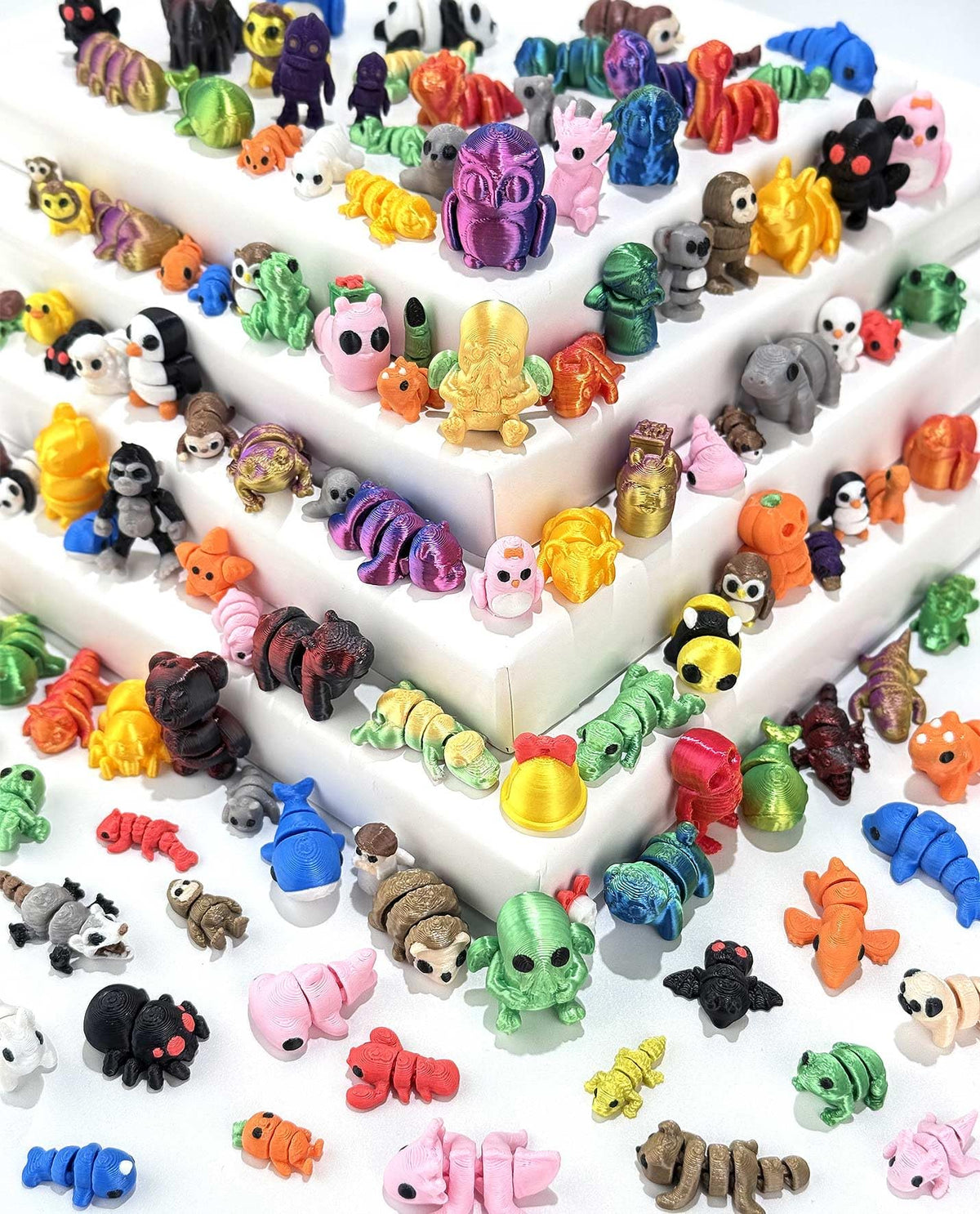 Generic 120-pcs mini 3D printed animal set for playful home decor and gifts.