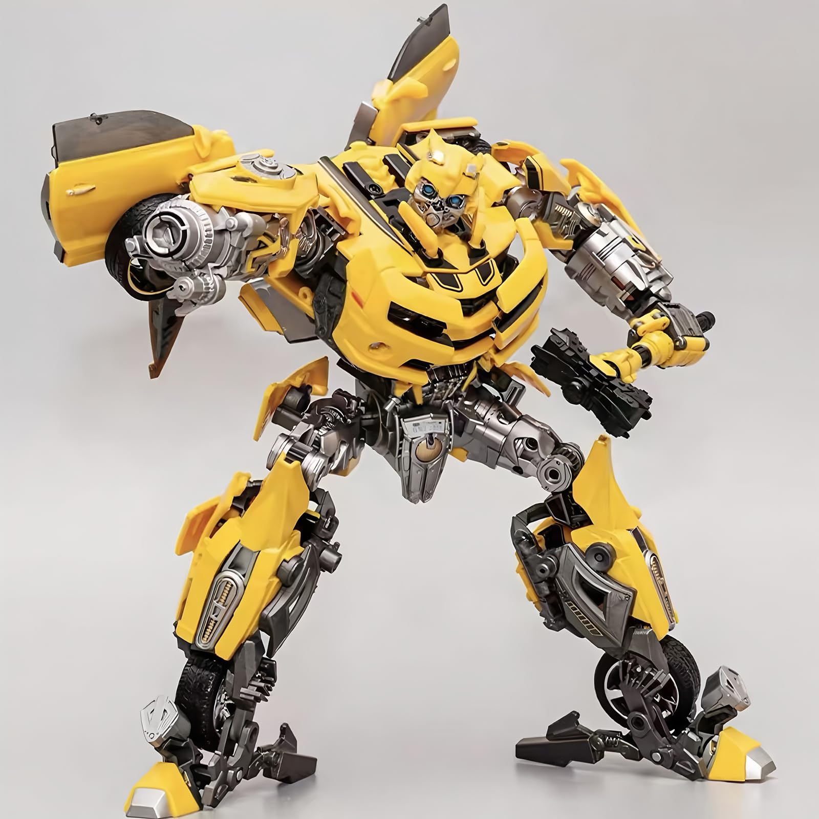 GERYNS Deformation Toy with hammer and cannon accessories in action