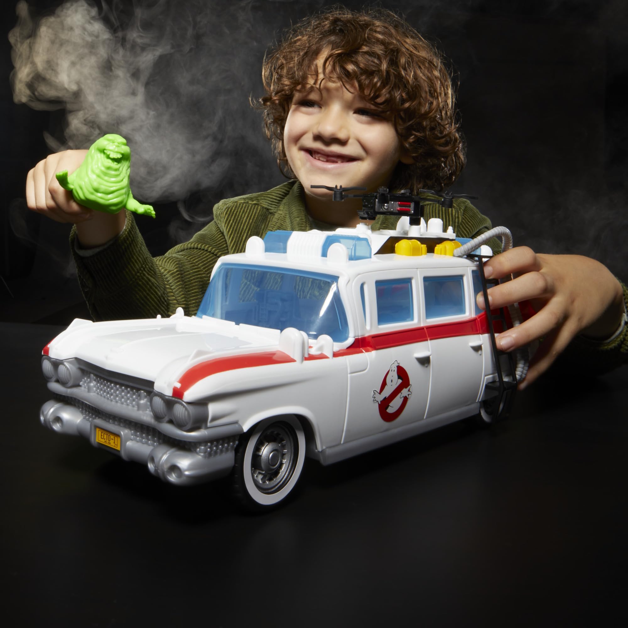 Compatible with 5-inch figures for extended play scenarios