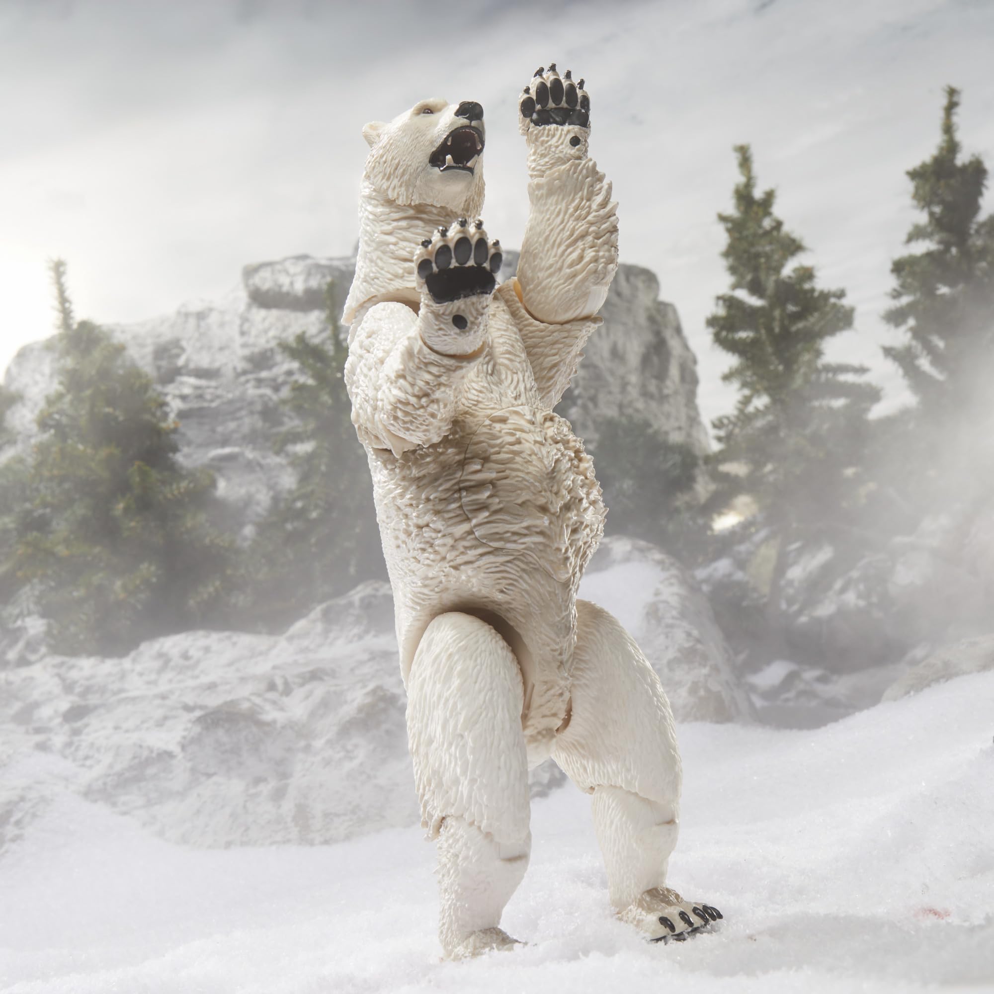 Polar Bear battle-damaged shoulder piece for dramatic variations.