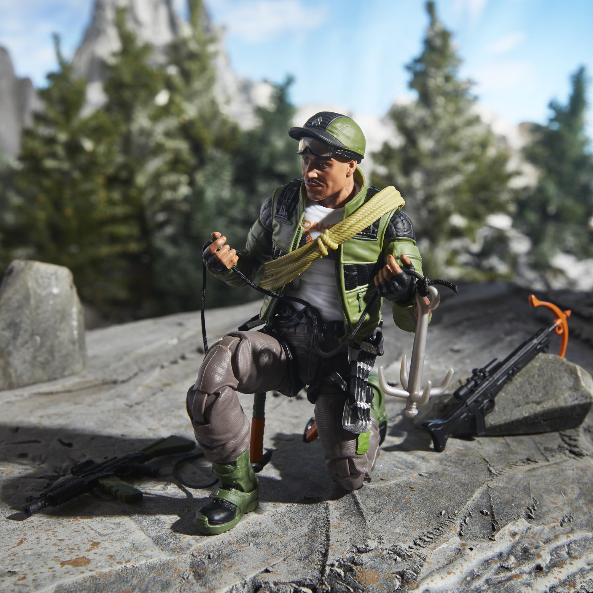 G.I. Joe Alpine Pine accessory loadout includes rope and tools