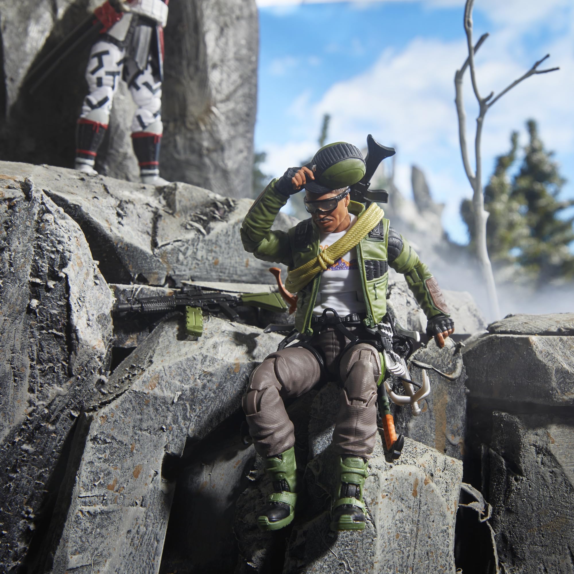 G.I. Joe Alpine Pine grappling gun with detachable hook