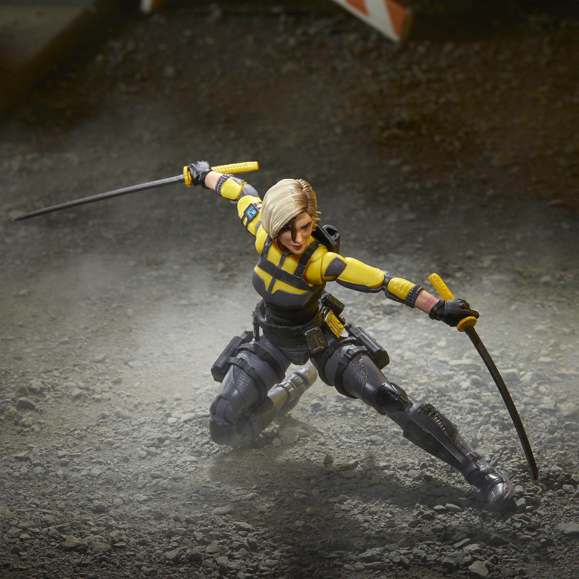 Helix swords included for dramatic battle diorama setups