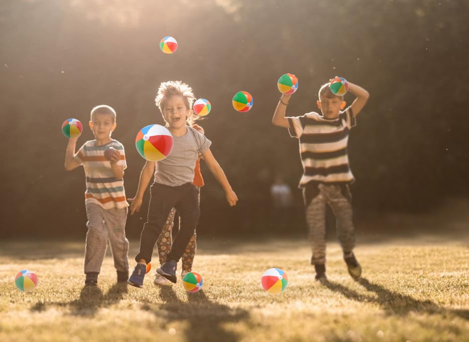 GiftExpress kids' summer water toy ball for beach and park play.