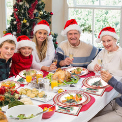 GiftPioneers disposable holiday set for easy cleanup after celebrations