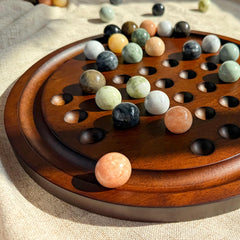 Giftqulo Solitaire on a coffee table or desk adds an elegant focal point.