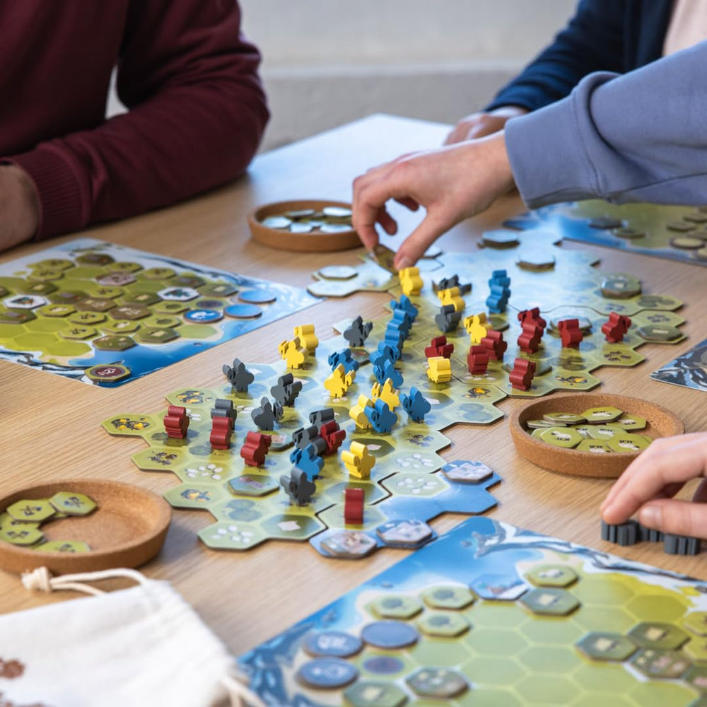 GIGAMIC Looot castle-tower captures emphasize pivotal endgame scoring opportunities.