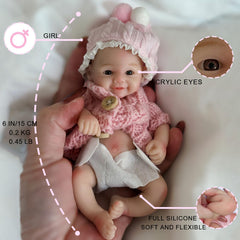 Gileutay full silicone doll body highlighting durable, washable design.