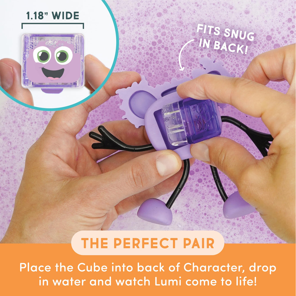 Glo Pals Lumi water activation action in the bath with cubes glowing